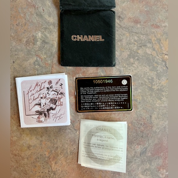 Chanel lamb skin purse - Picture 6 of 12